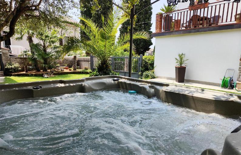 فيلا Casa Rustica Con Giardino كابرينو فيرونيسي المظهر الخارجي الصورة